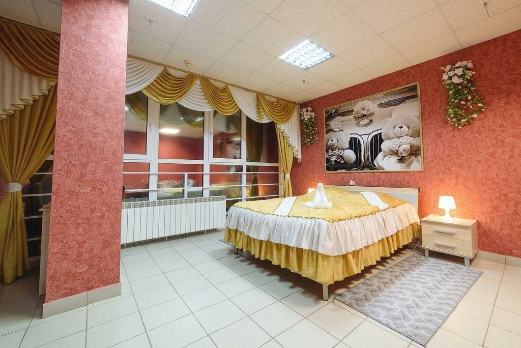 Номер стандарт с 1 двуспальной кроватью